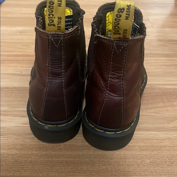 Dr. Martens Brown/Burgundy Leather Chelsea boot - Picture 3 of 7